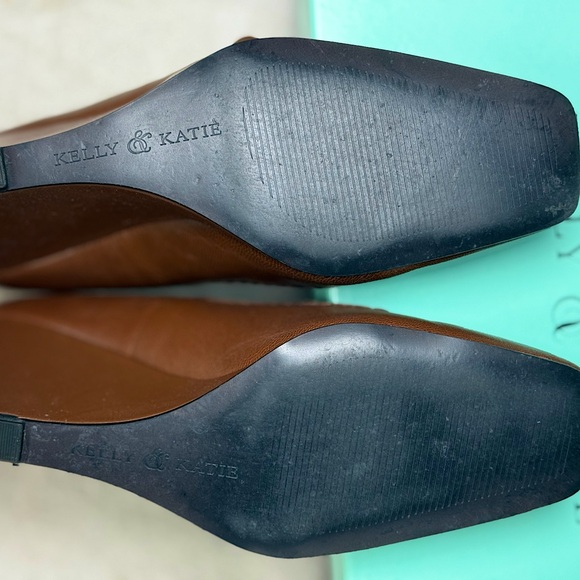 Kelly & Katie, Brown Wedge, 6M - Picture 3 of 3